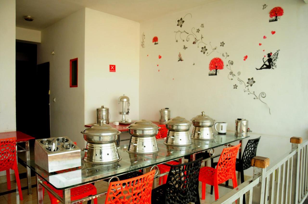 Hotel Alwesal International Madikeri Esterno foto