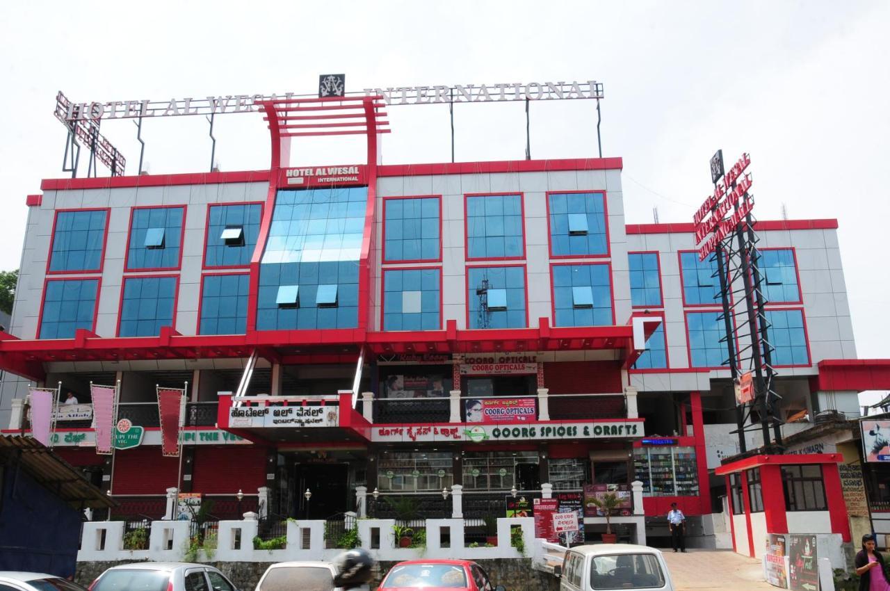 Hotel Alwesal International Madikeri Esterno foto