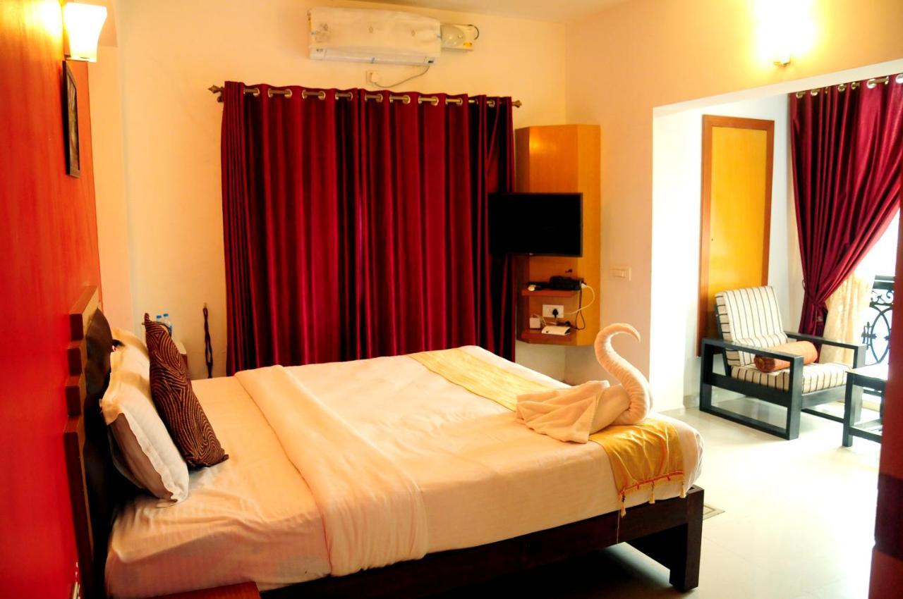 Hotel Alwesal International Madikeri Esterno foto