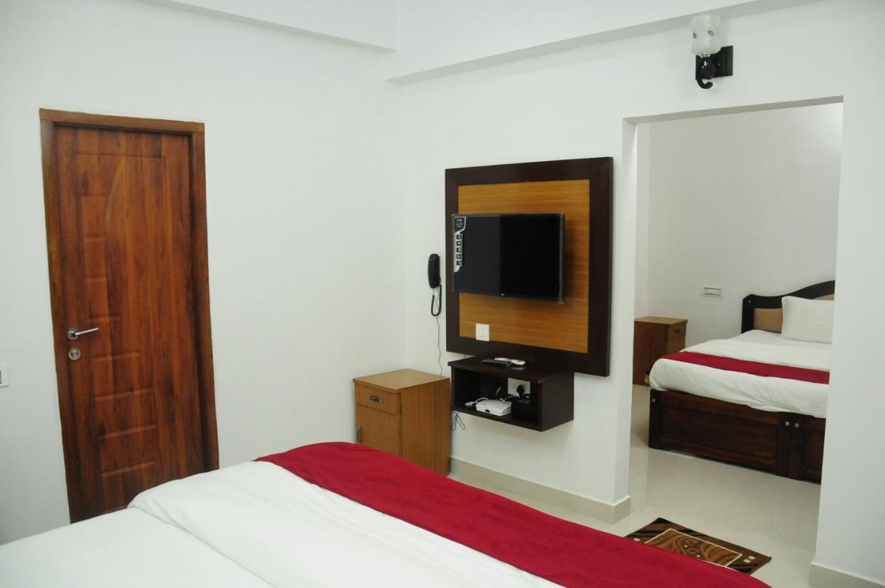 Hotel Alwesal International Madikeri Esterno foto