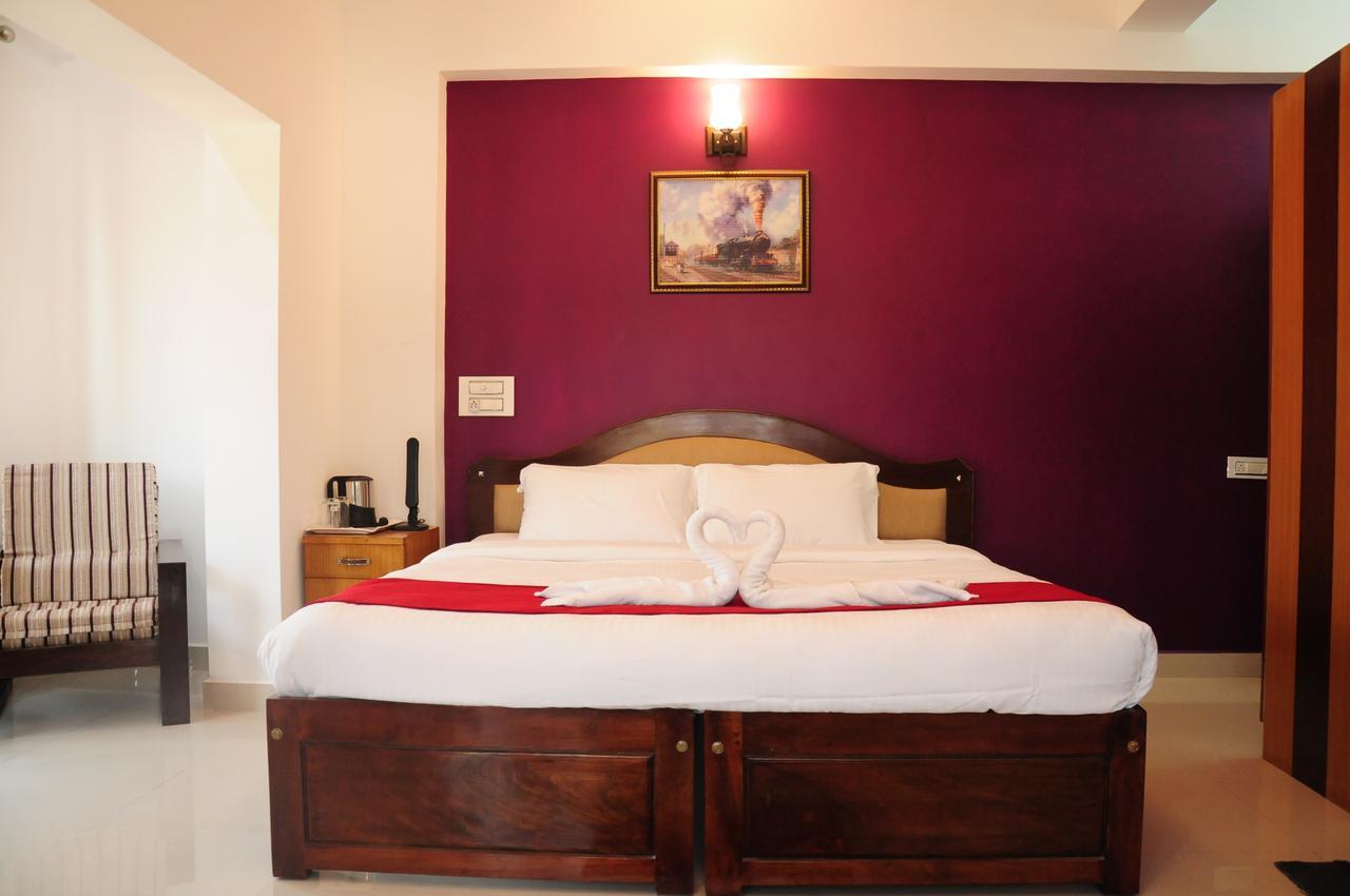 Hotel Alwesal International Madikeri Esterno foto