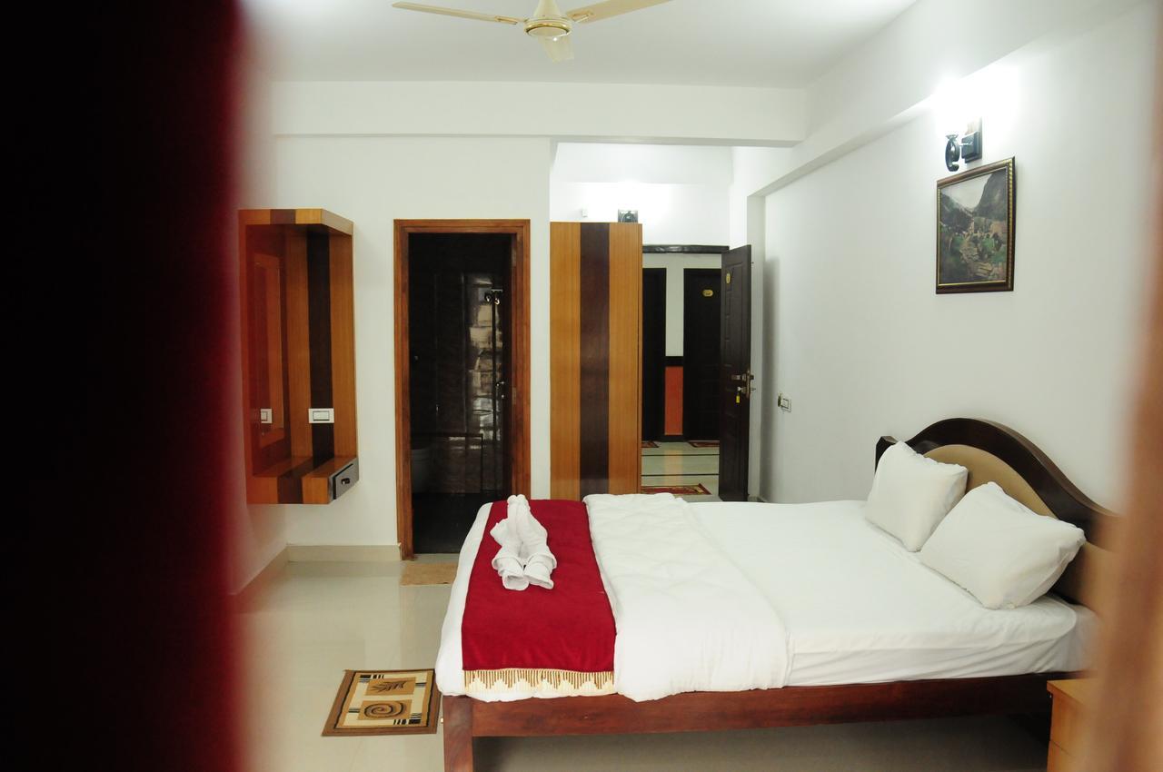 Hotel Alwesal International Madikeri Esterno foto
