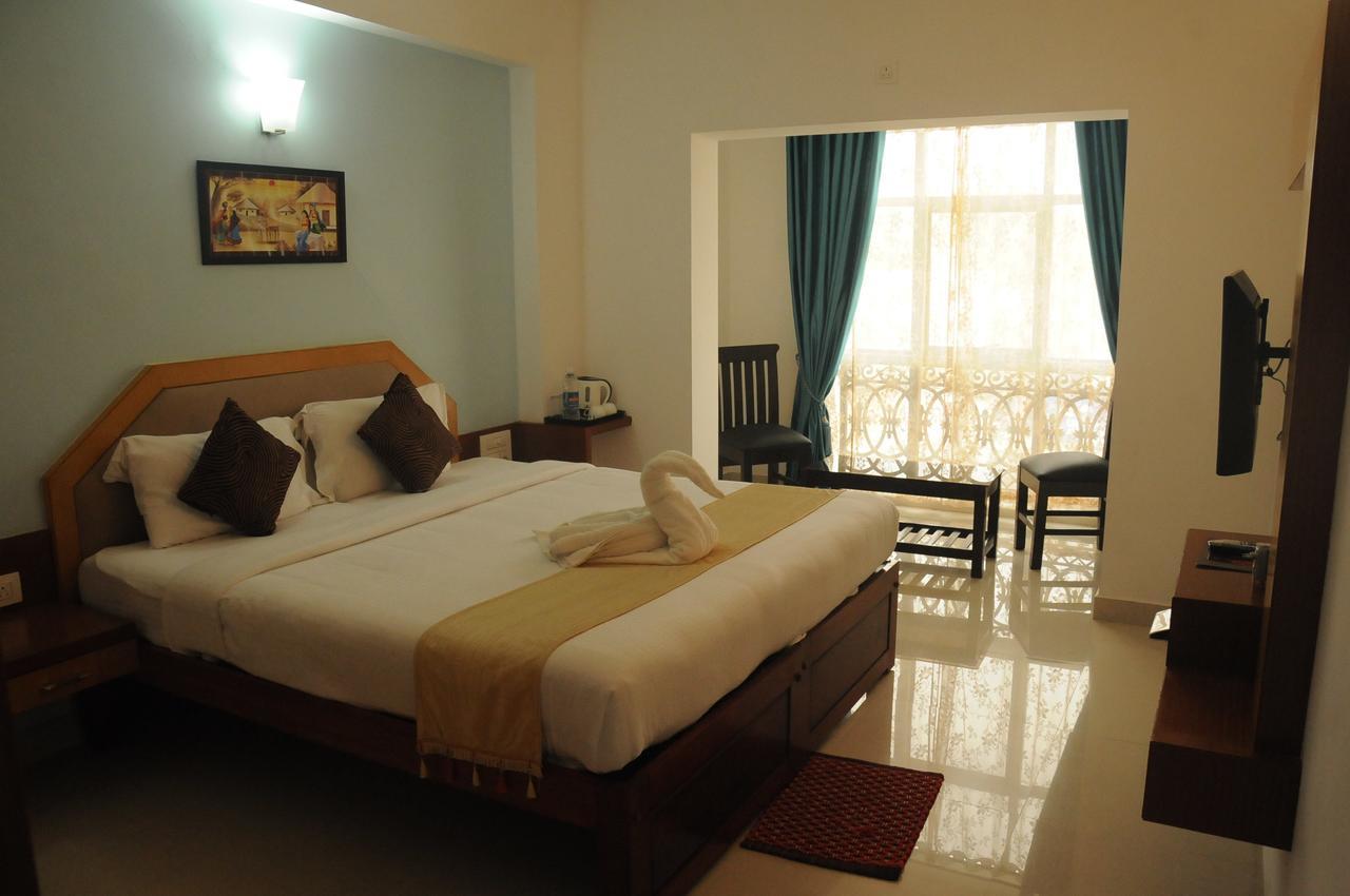Hotel Alwesal International Madikeri Esterno foto